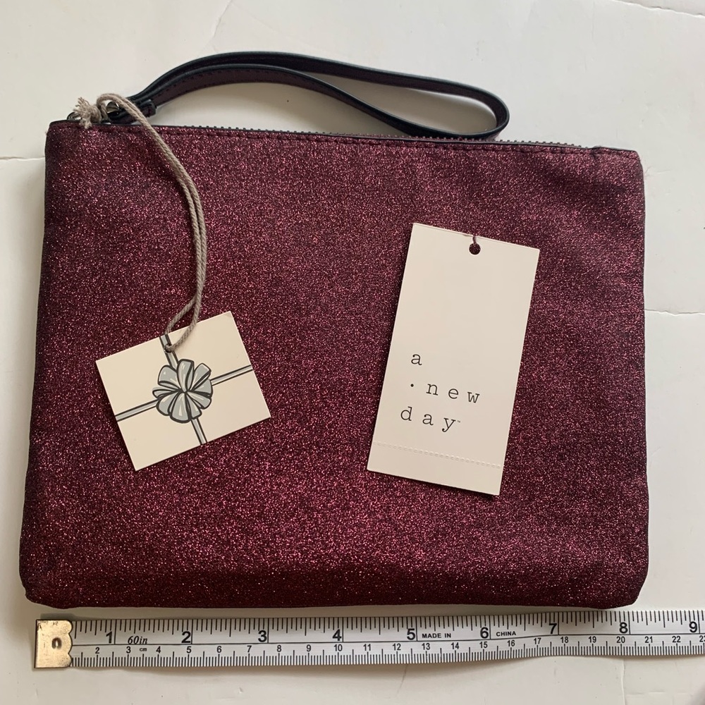 Burgundy glitter clutch